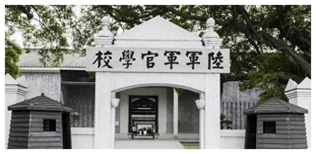 学校回应宿舍维修争议，责任与理解的对话之旅