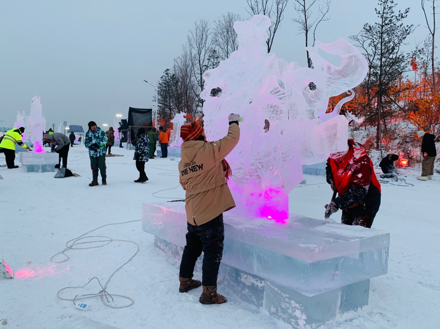 长春冰雪奇缘，浪漫冒险之旅探秘雪漂流与冰滑梯的独特魅力